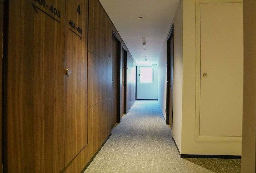 هتل St Signature Bugis Middle