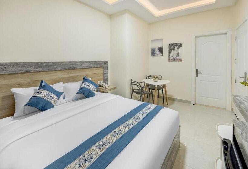 Hotel Three Palms Suites