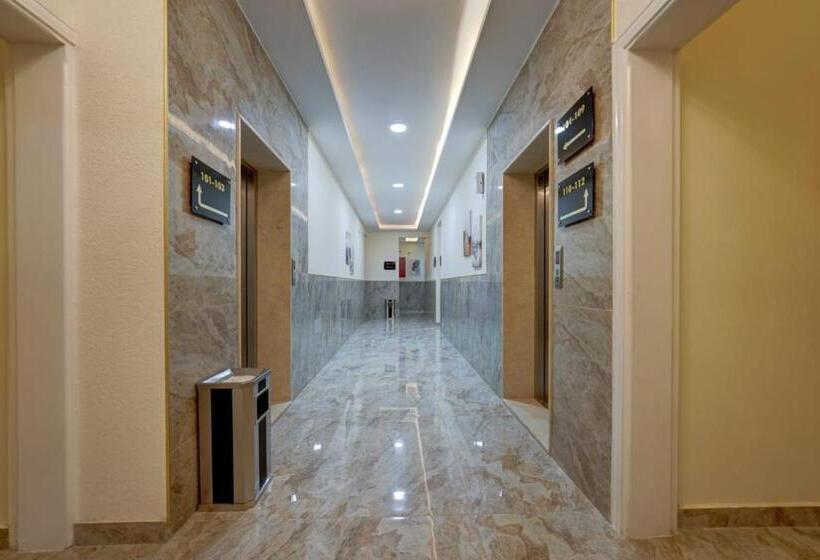 Hotel Three Palms Suites