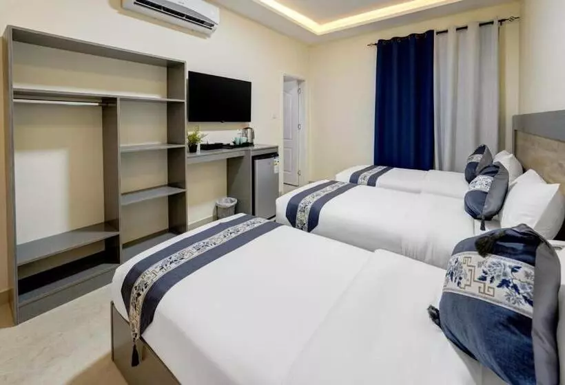 هتل Three Palms Suites