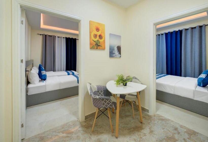 Hotel Three Palms Suites