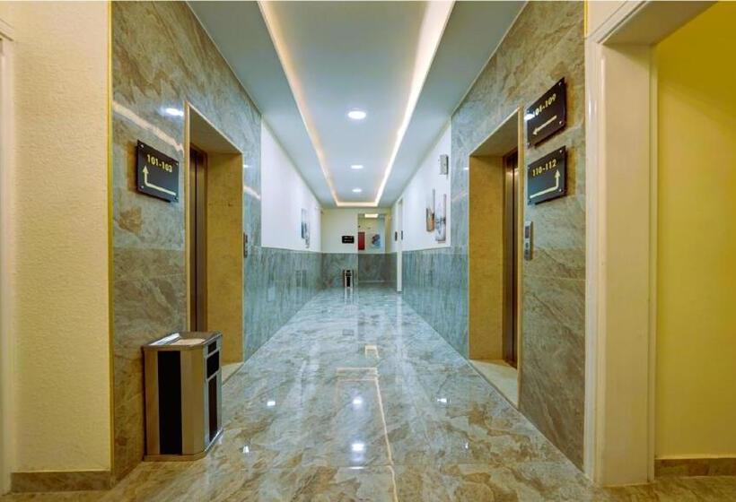 Hotel Three Palms Suites