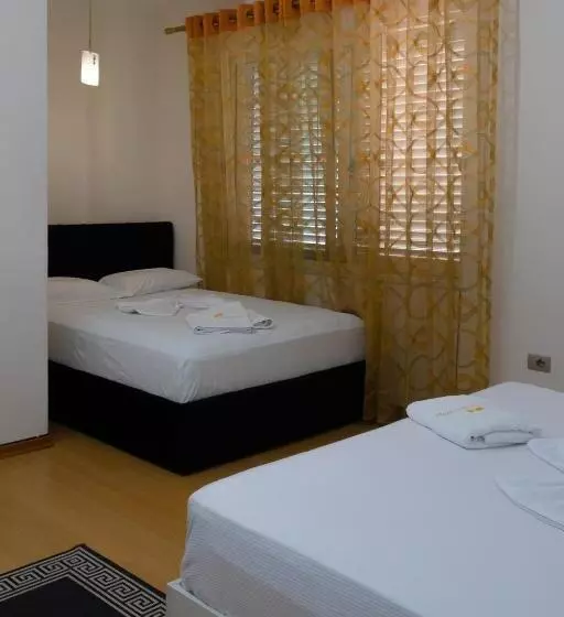 ペンション Albjona Guesthouse