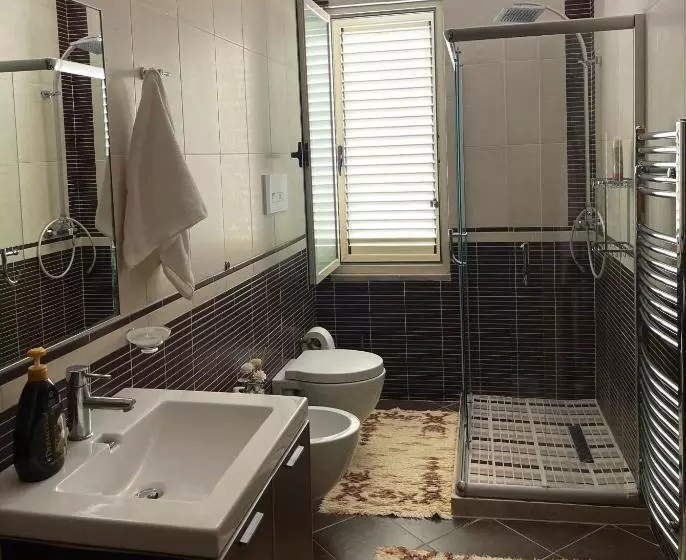 ペンション Albjona Guesthouse