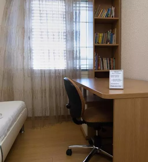 ペンション Albjona Guesthouse