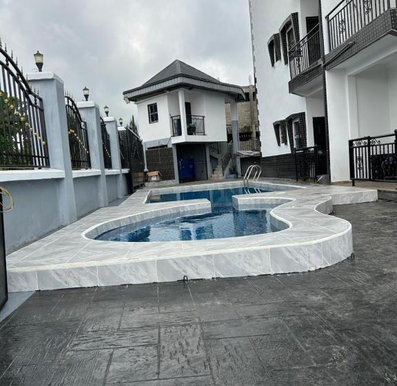 پانسیون Deluxe Mansion