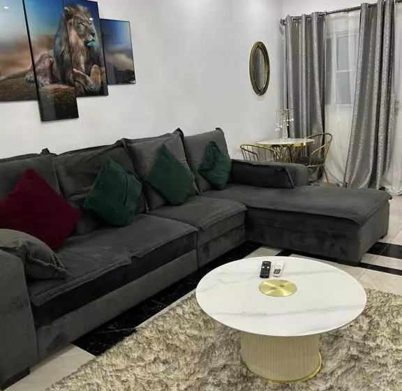 پانسیون Deluxe Mansion