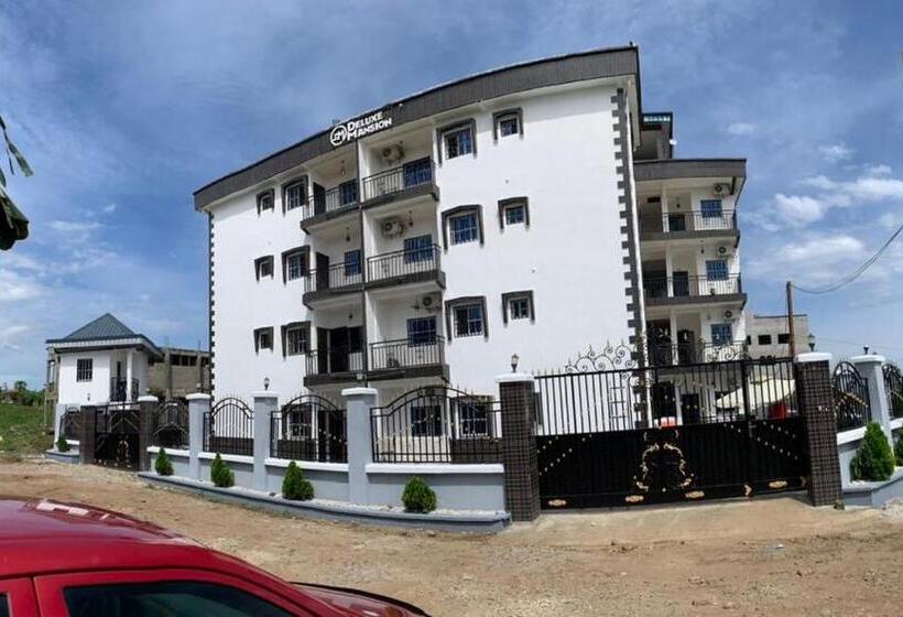 پانسیون Deluxe Mansion