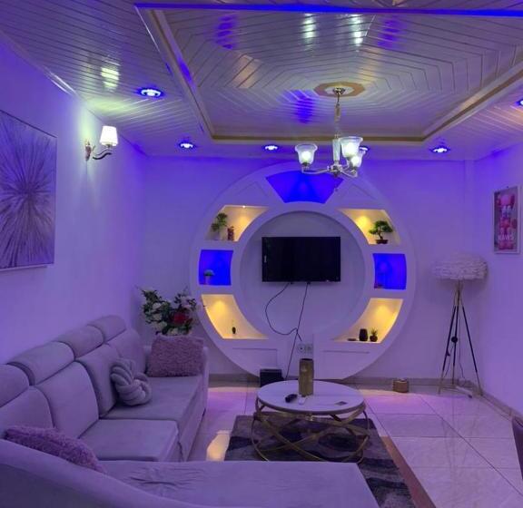 پانسیون Deluxe Mansion