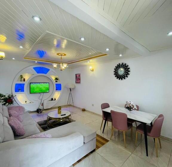 پانسیون Deluxe Mansion