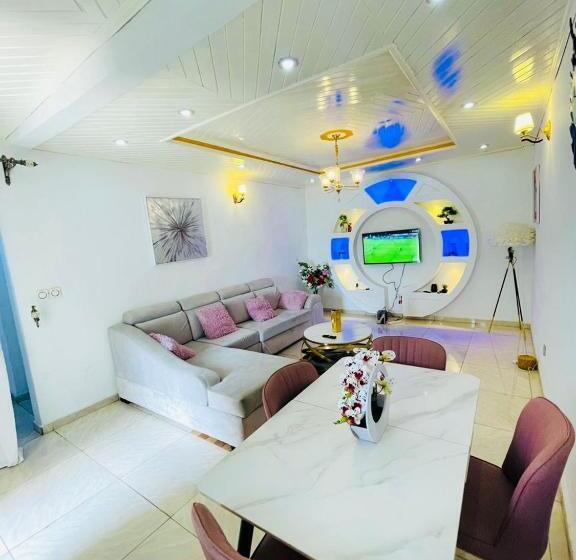 پانسیون Deluxe Mansion