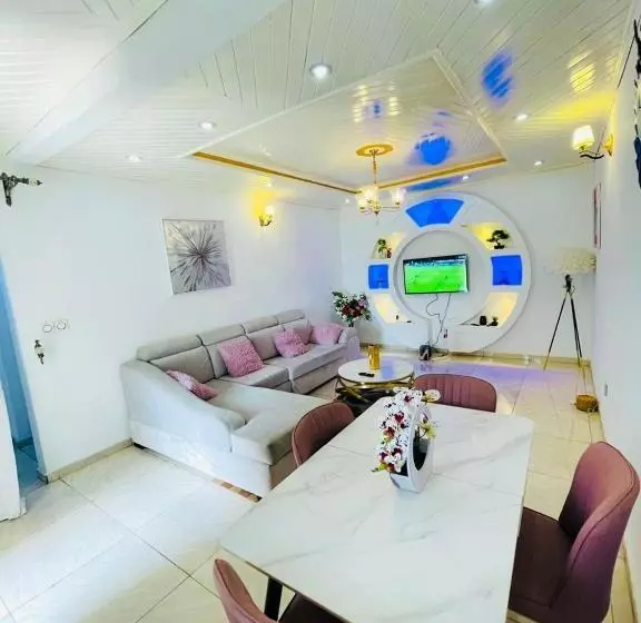 پانسیون Deluxe Mansion