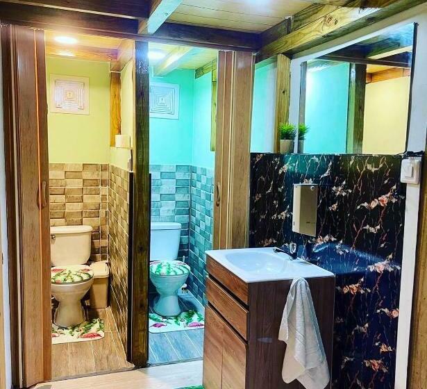 تختخواب و صبحانه Casa Mano Juan