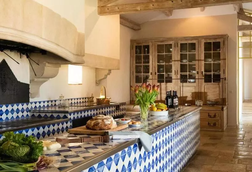 Aamiaismajoitus (B&B) Château Gautoul