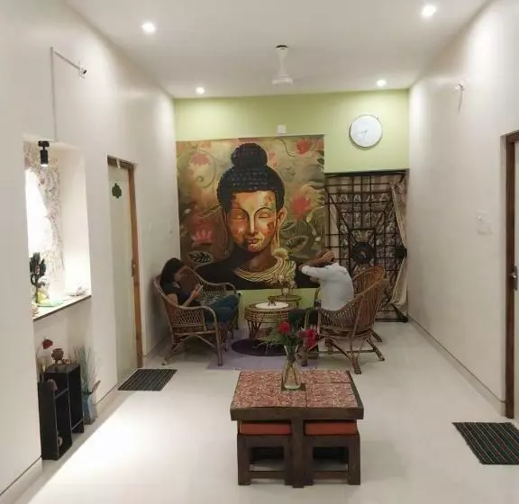 Funk Monk Villa Hostel Pondicherry