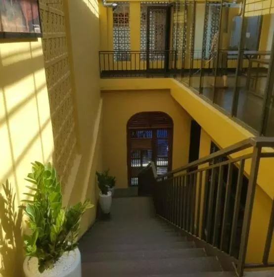 هتل Na Hostel Hue