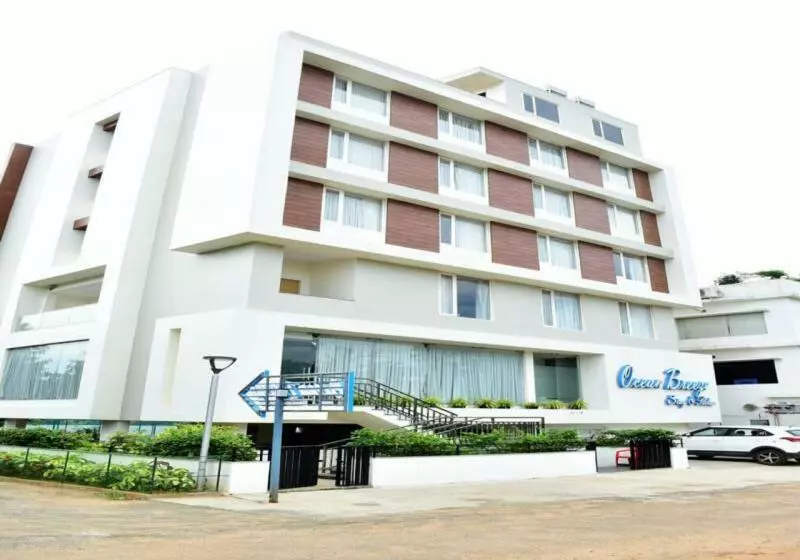 Hotelli Ocean Breeze Stay And Relax