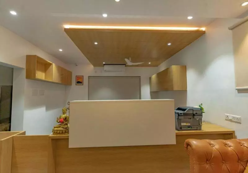 Hotelli Ocean Breeze Stay And Relax