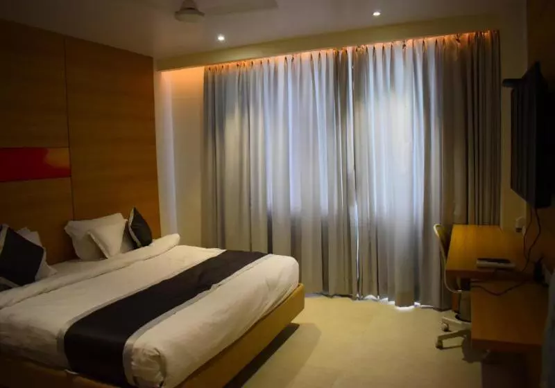 Hotelli Ocean Breeze Stay And Relax