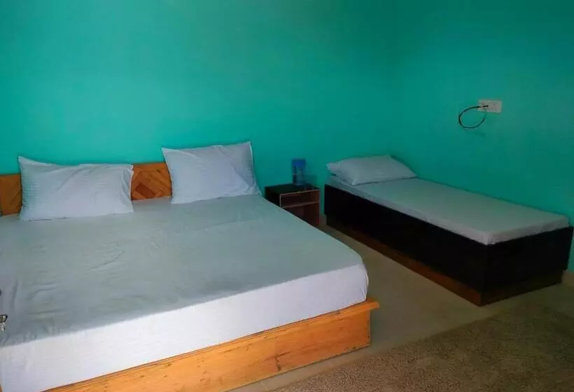 ホテル Shree Neelkanth Resort