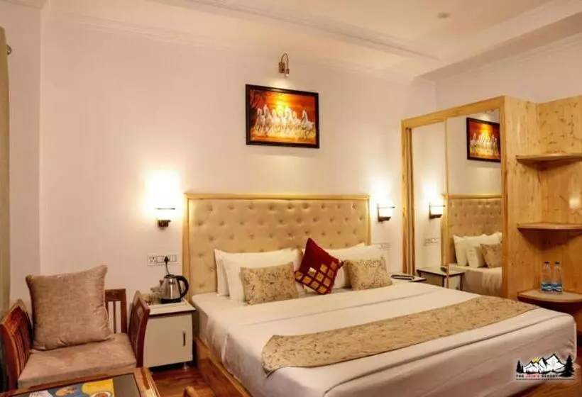 ホテル The Jains Resort