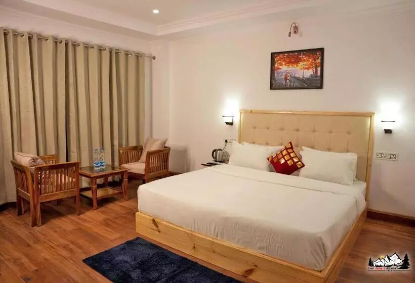ホテル The Jains Resort