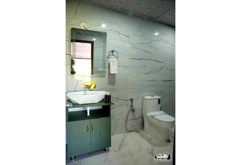 호텔 The Jains Resort