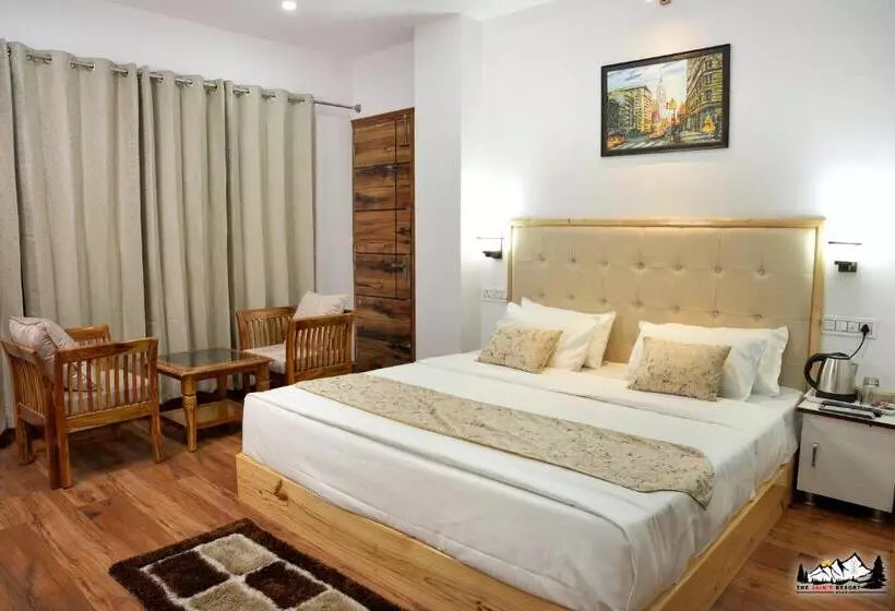 ホテル The Jains Resort