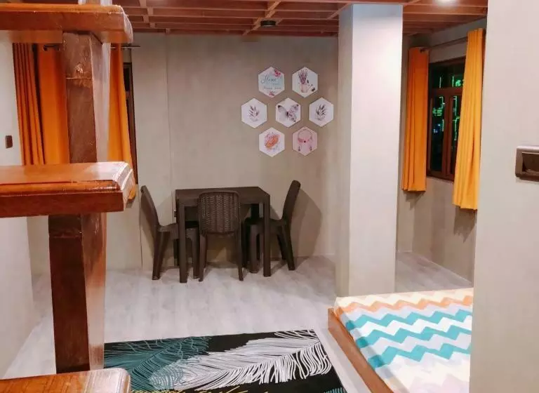 هاستل Daniella S Loft