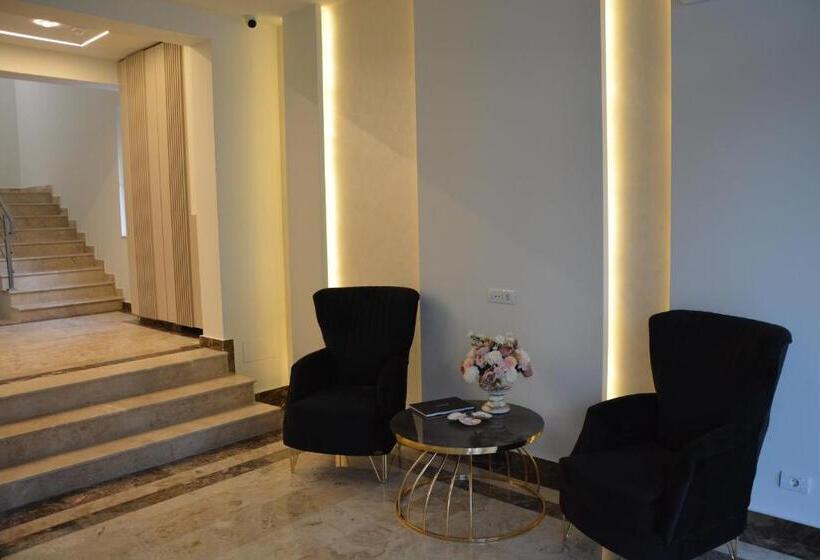 هتل Avangarde Sea Luxury Apartments