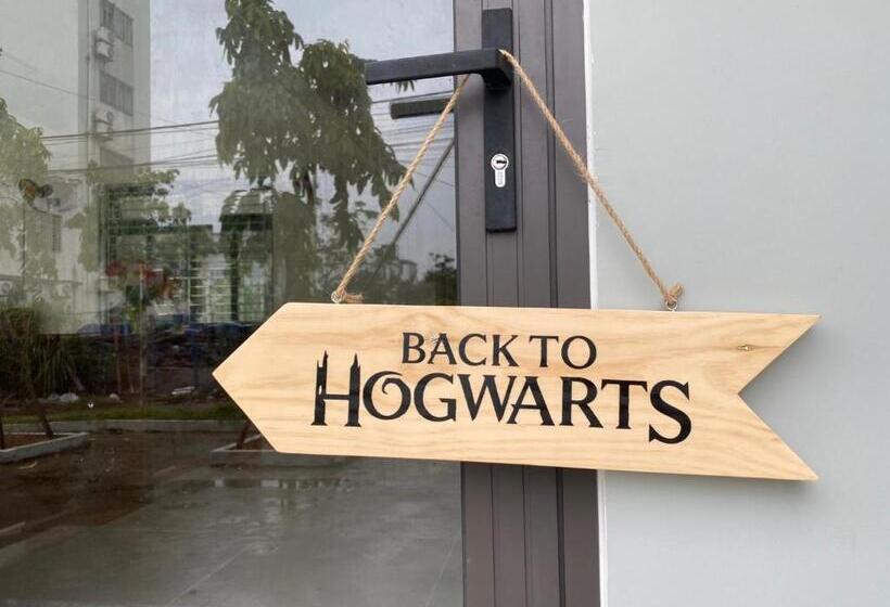 The Hidden Hogwarts   Nearly Bùi Viện Walking Street