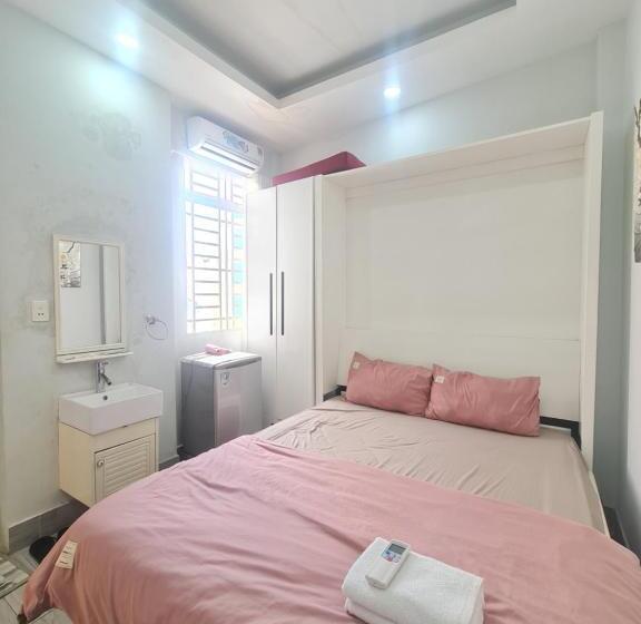 The Hidden Hogwarts   Nearly Bùi Viện Walking Street