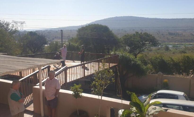 צימר Kruger Allo Escape