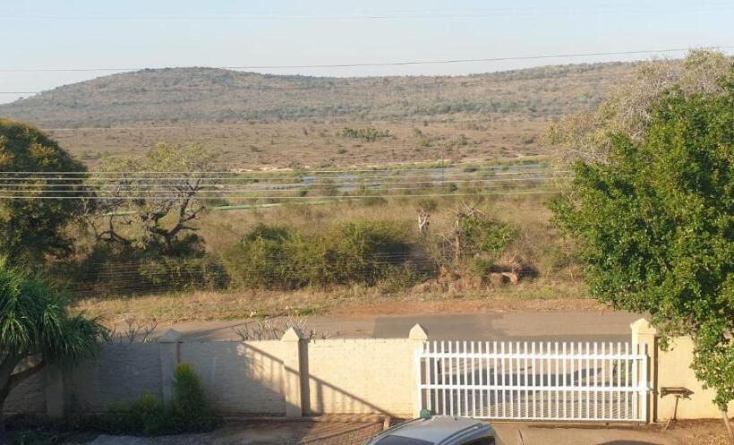 צימר Kruger Allo Escape