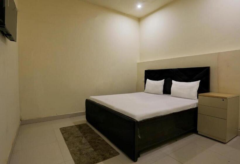 Hotel Oyo Hello Home