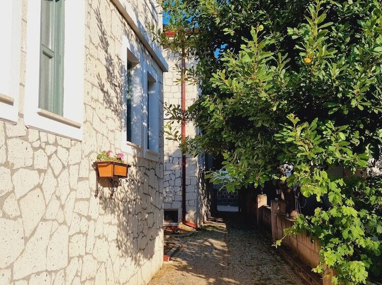 Paradise İmroz Butik Otel