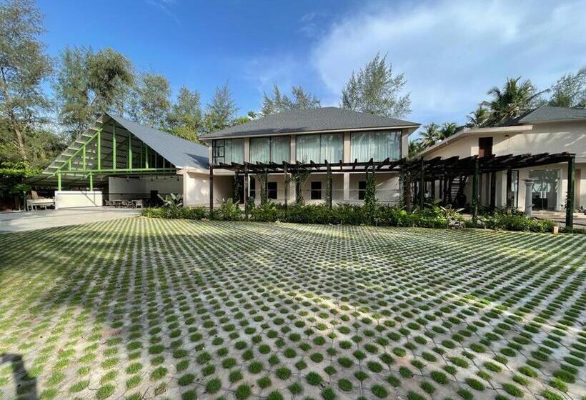 Uva Sands Beach Resort