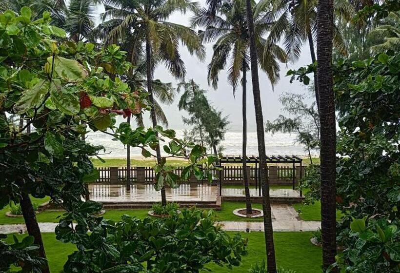 Uva Sands Beach Resort