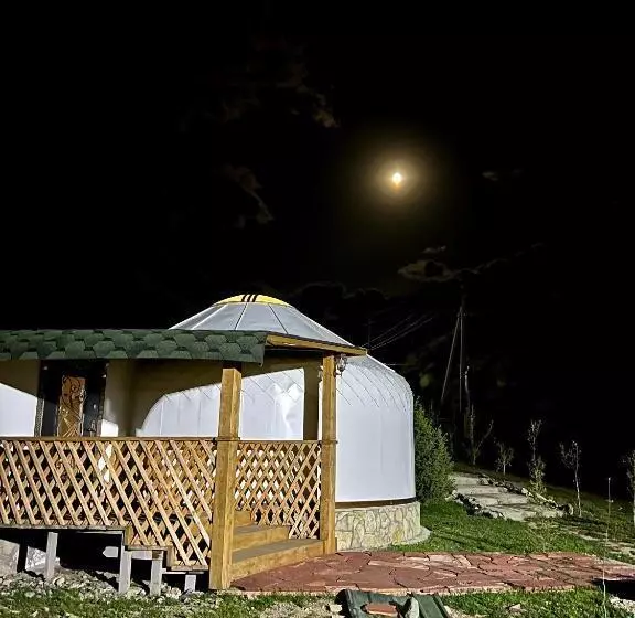 تختخواب و صبحانه Rahmat Yurts
