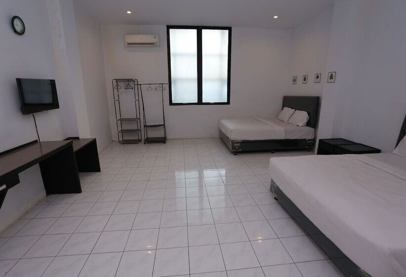 Collection O 92739 Hotel Pintu Besar Near Pancoran Chinatown Point