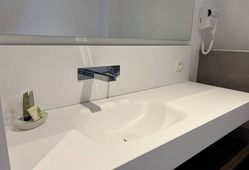 בית מלון כפרי Inthemia