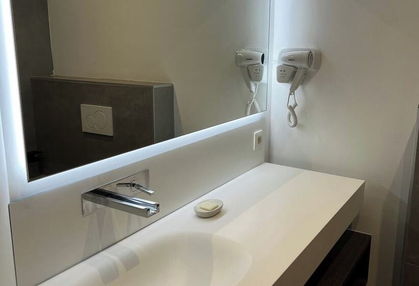 בית מלון כפרי Inthemia