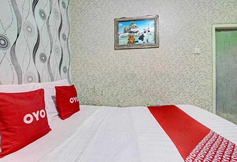 Hotel Oyo 92759 Penginapan Piji Kembar