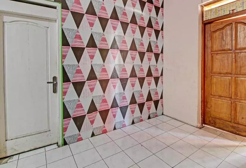 ホテル Oyo 92759 Penginapan Piji Kembar