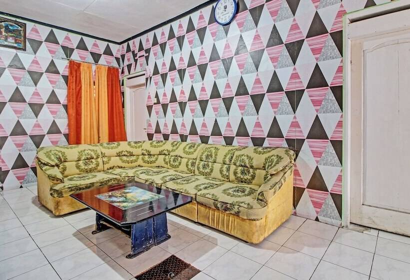 Hotel Oyo 92759 Penginapan Piji Kembar