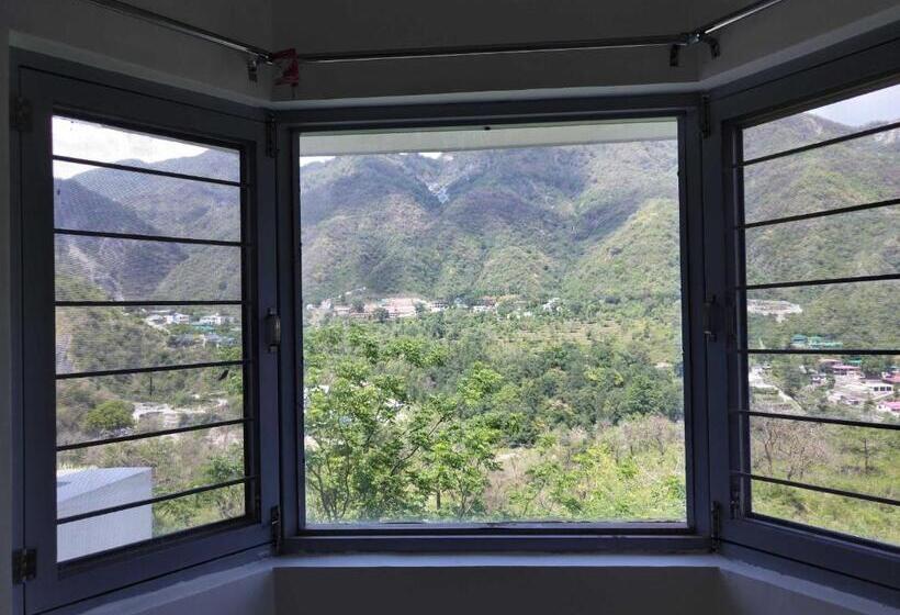 Отель Oyo Komfy Stayz