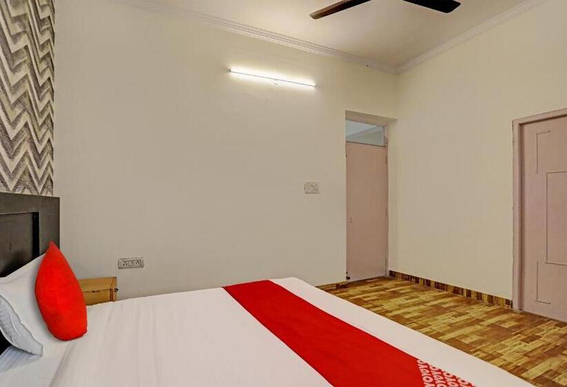 Oyo Flagship Hotel Jagdambey Residency