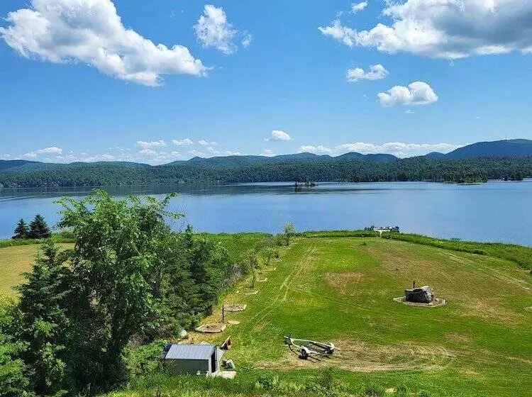 Majatalo Resort Lac Ste Marie