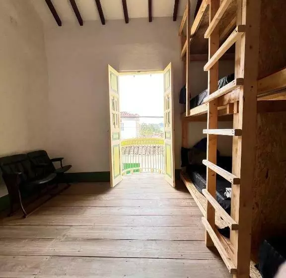 カプセルホテル Hostal El Fin Del Afán