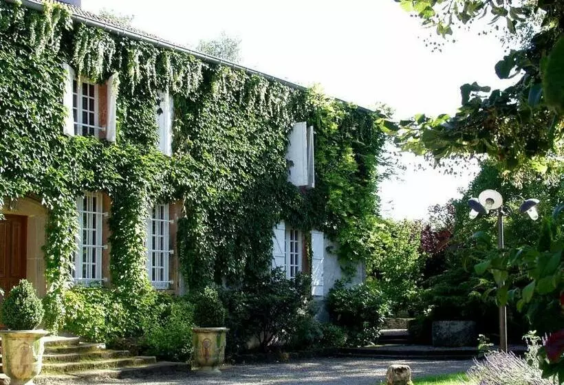 ペンション Maison De Caractère Avec Tennis, Cheminée Et Recharge électrique Aydoilles, Près D épinal Fr 1 5